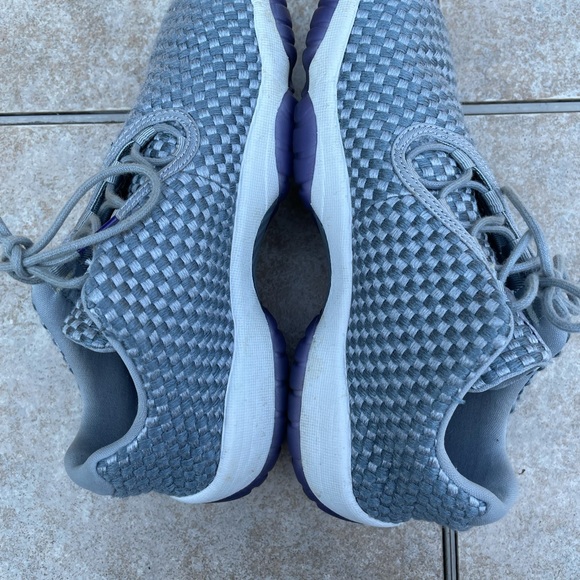 Jordan Future Low GS Wolf Grey - Picture 10 of 14